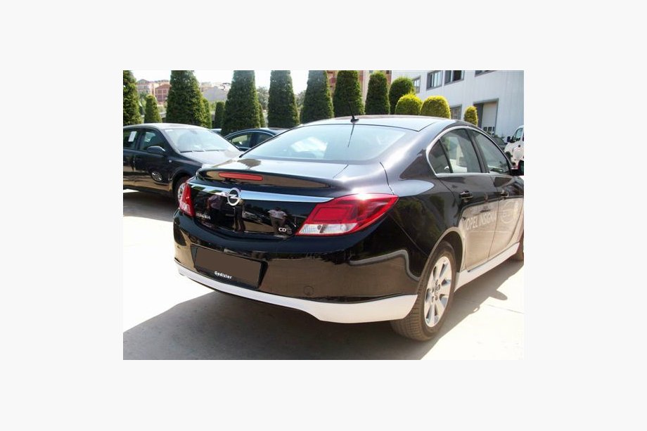 Opel Insignia 2008–2017 Bakre nedre diffusorinsats (för lackering) Foto 1