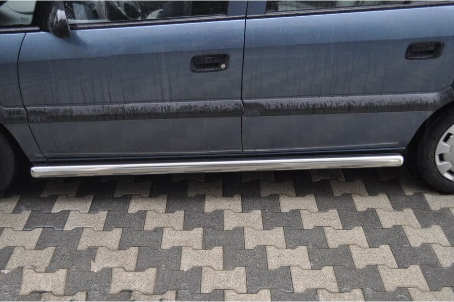 Opel Zafira B 2005–2011 Sidorör (2 st, rostfritt) Image