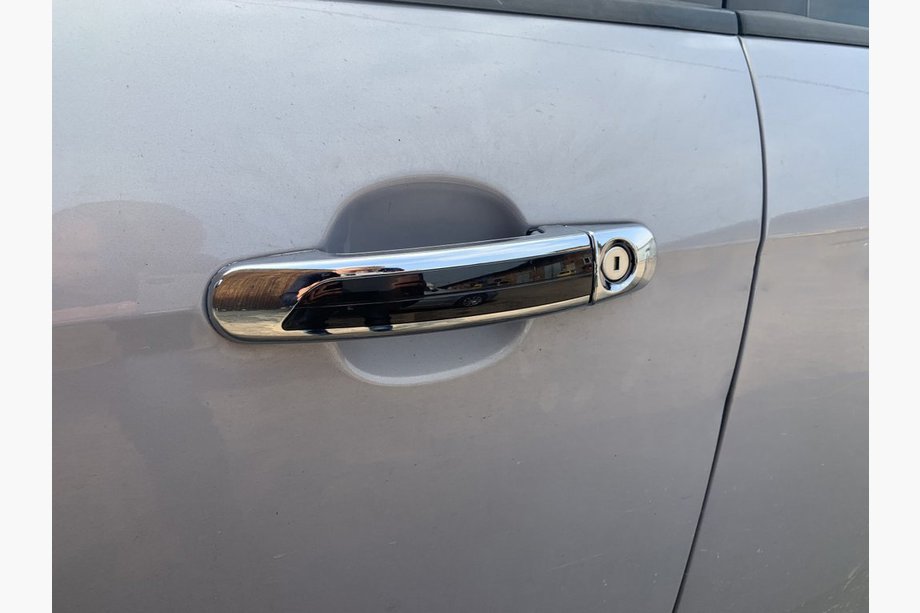 Ford Focus III 2011–2017 Dörrhandtagskåpor med svart rand (4 st, ABS) Image