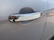 Ford Kuga 2008–2013 Kromade handtagsskal med vit rand (4 st, ABS) foto 3