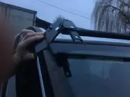 Opel Vivaro 2001–2015 Vindrutespoiler (svart blank, 5 mm) foto 7