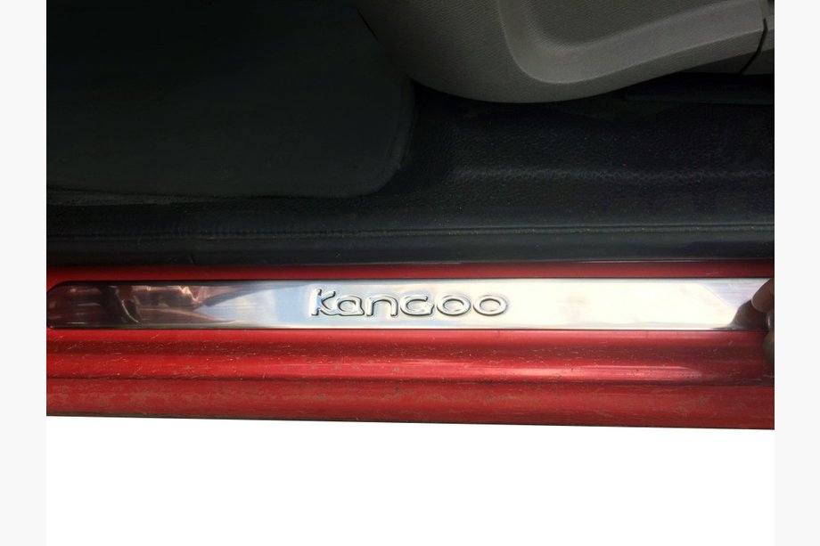 Renault Kangoo 2008–2020 Tröskelskydd OmsaLine (2 st, rostfritt stål) Image