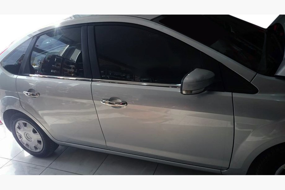 Ford Focus II 2008–2011 Yttre fönsterlister (4 st, rostfritt) Image