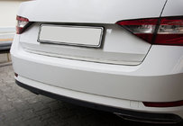 Skoda Superb 2015–2024 Bakluckekantlist i rostfritt stål (sedan) foto 1