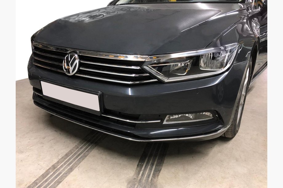 Volkswagen Passat B8 2015–2023 Strålkastarsargar och list (3 st, rostfritt) Foto 8