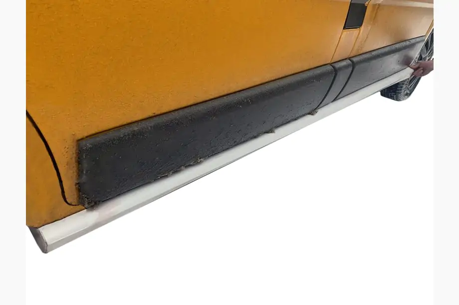 Nissan Primastar 2002–2014 Plast sidokjolar (kort hjulbas, 2 st, för lackering) Image