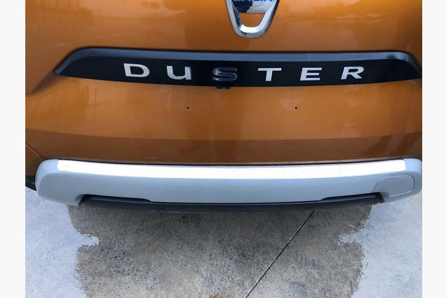 Dacia Duster 2018–2024 Bakre stötfångarskydd Carmos V1 (rostfritt stål) Image