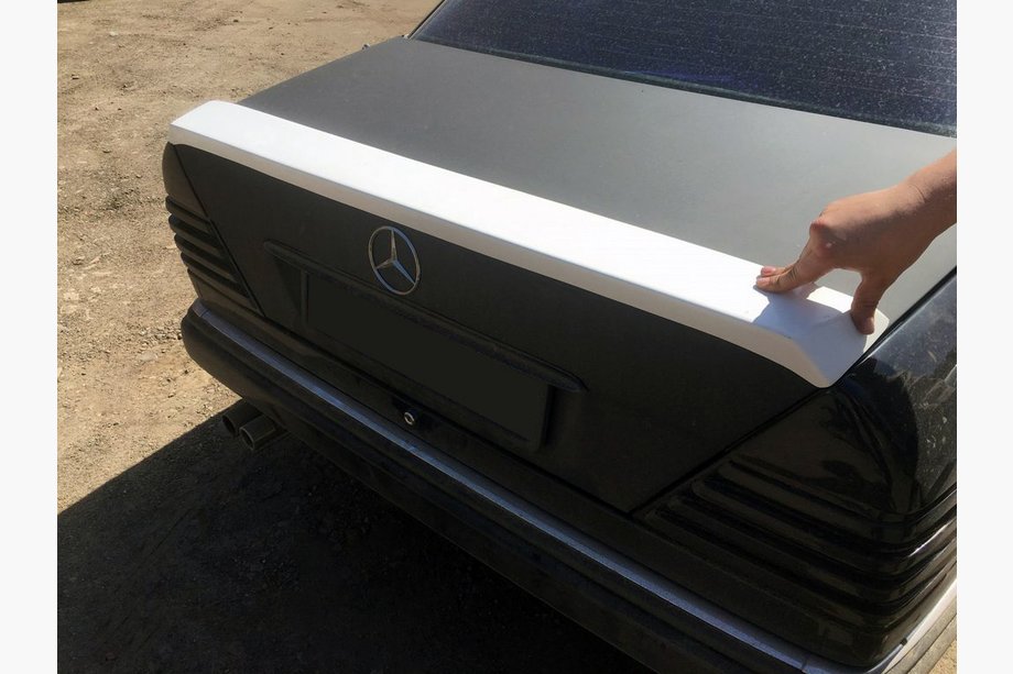 Mercedes E-class W124 1984–1997 Spoiler för lackering Image