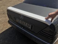 Mercedes E-class W124 1984–1997 Spoiler för lackering foto 2