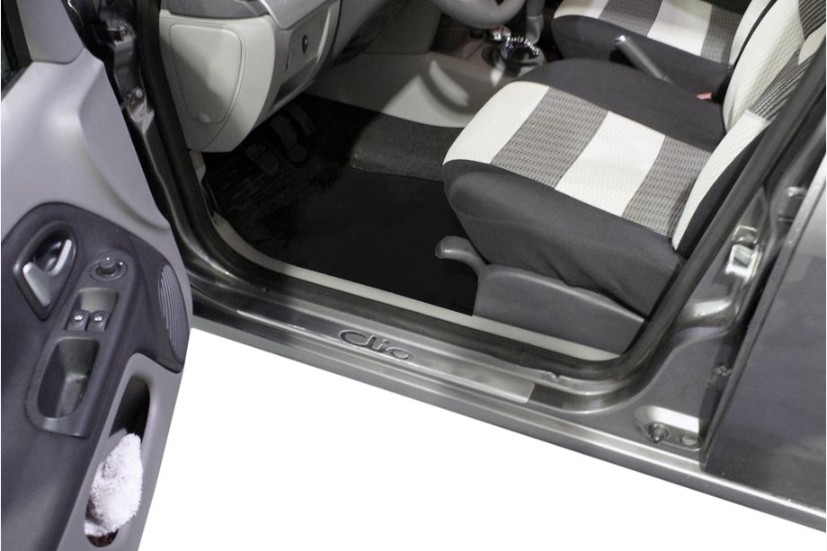 Renault Clio II 1998–2005 Omsa instegsskydd (2 st, rostfritt stål) Foto 1