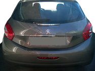 Peugeot 208 2012–2019 Kromlist ovanför registreringsskylten Tit-designs (rostfritt stål) foto 1