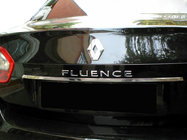 Renault Fluence 2009–2016 Rostfri list ovanför registreringsskylt foto 1