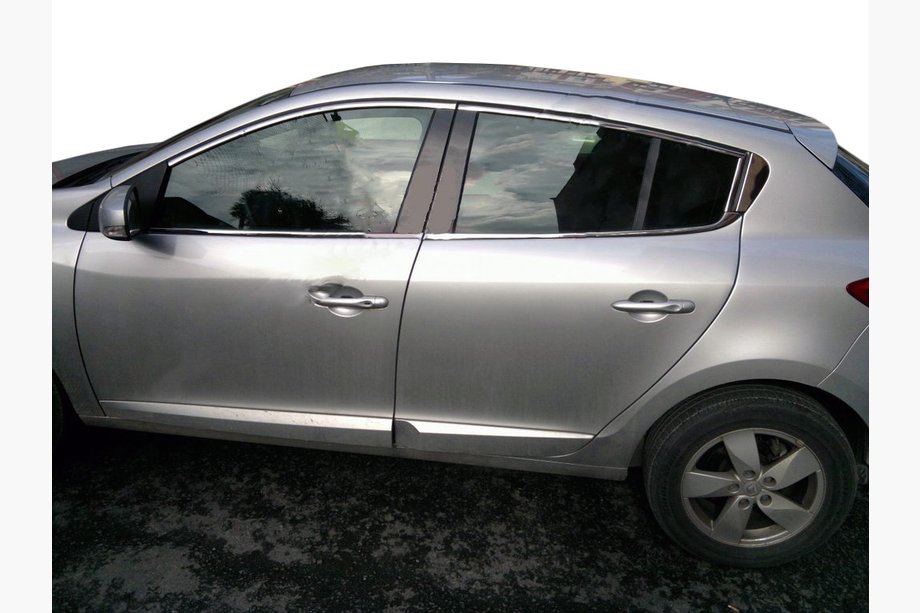 Renault Megane III 2009–2016 Övre fönsterlister (HB, 6 st, rostfritt stål) Image