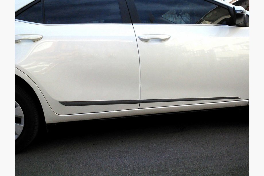 Toyota Corolla 2013–2019 Dörrlist (rostfritt stål) Image