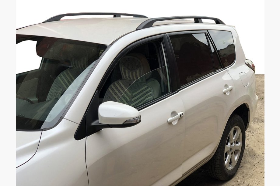 Toyota Rav 4 2006–2013 Svarta turkiska takrails Kort hjulbas, plastfötter Image