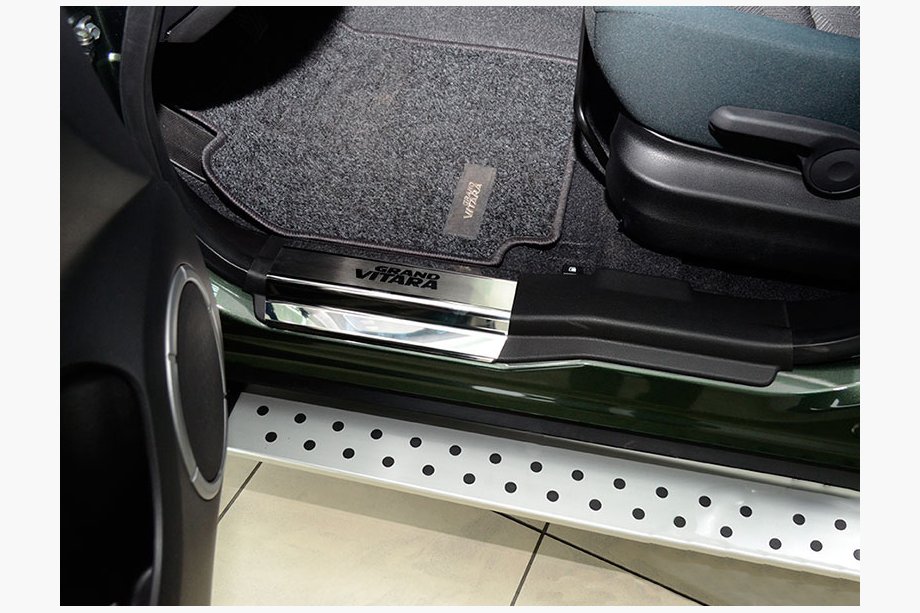 Suzuki Grand Vitara 2005–2017 Natanika Premium instegsskydd (4 st, rostfritt stål) Image