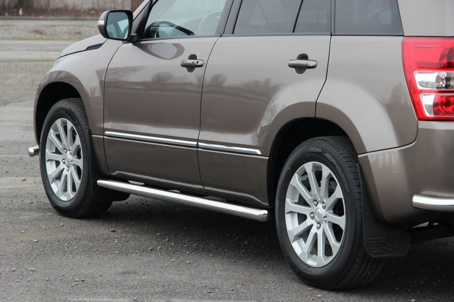 Suzuki Grand Vitara 2005–2017 Sidorör BB001 (2 st, rostfritt stål) Image