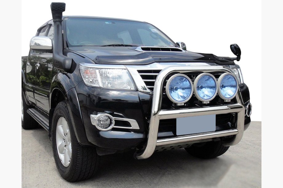 Toyota Hilux 2006–2015 Frontbåge WT018 (rostfritt stål) Image