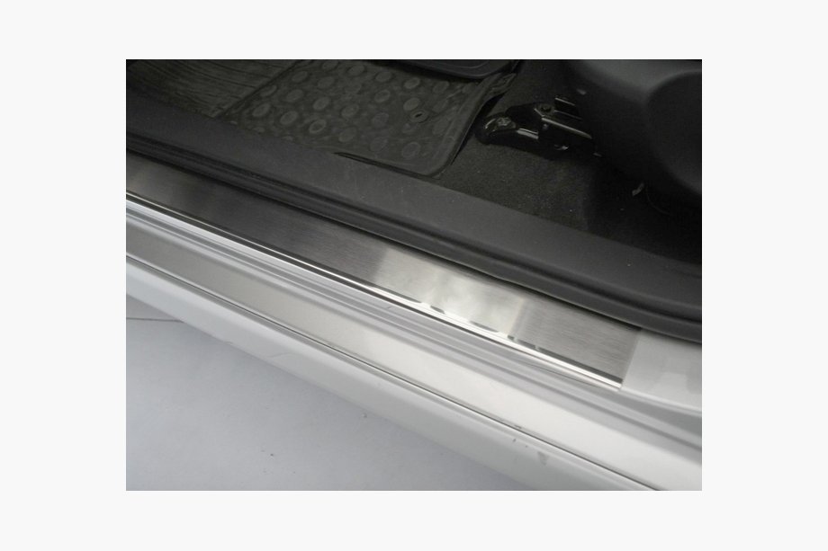 Toyota Auris 2007–2012 Instegslister Nataniko (4 st, rostfritt stål) Standard – Lohmann monteringstejp, 0,5 mm Image