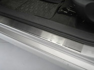 Toyota Auris 2007–2012 Instegslister Nataniko (4 st, rostfritt stål) Standard – Lohmann monteringstejp, 0,5 mm foto 1