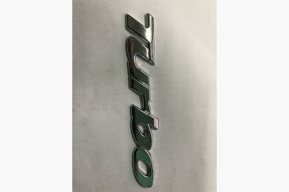 Audi 80/90 1987–1996 Turbo-emblem (längd 130 mm) Image