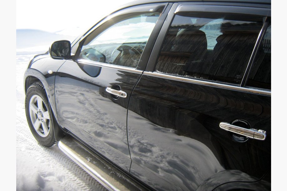 Toyota Rav 4 2006–2013 Yttre fönsterlister (4 st, rostfritt stål) Carmos - turkiskt stål Image