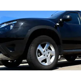 Skärmkantslister (4 st, svart metall) Dacia Duster 2008–2018 foto 1