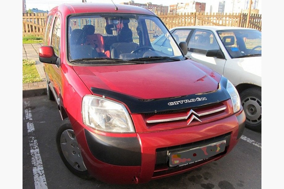 Citroen Berlingo 1996–2008 Huvdeflektor VIP (2003-2008) Image