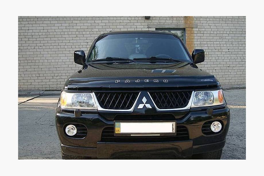 Mitsubishi Pajero Sport 1996–2007 Huvdeflektor (VIP) Image