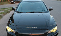 Mitsubishi Lancer X 2008– Huvdeflektor (VIP) foto 1
