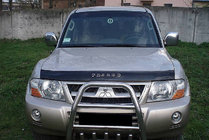 Mitsubishi Pajero Wagon III 1999–2006 Huvdeflektor (VIP) foto 1