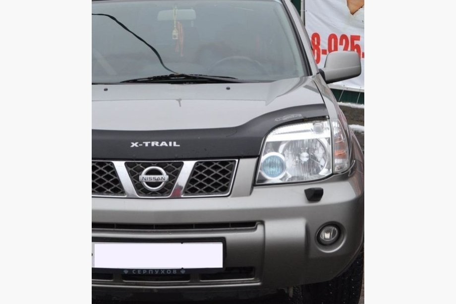 Nissan X-trail T30 2002–2007 Huvdeflektor (VIP) Image