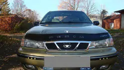 Daewoo Nexia 1995–2016 Huvdeflektor (VIP) foto 1