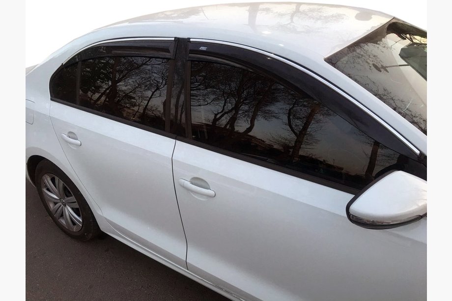 Volkswagen Jetta 2011–2018 Vindavvisare med kromlist (4 st, Niken) Foto 1