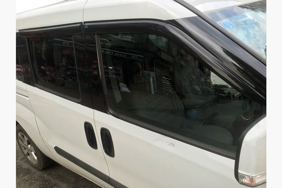 Opel Combo 2012–2018 Aomis vindavvisare för sidorutor (4 st) Image