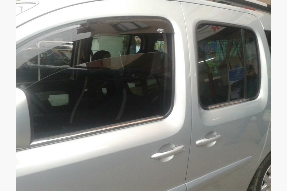 Renault Kangoo 2008–2020 Yttre kromlister runt rutorna (4 st, rostfritt stål) Foto 3
