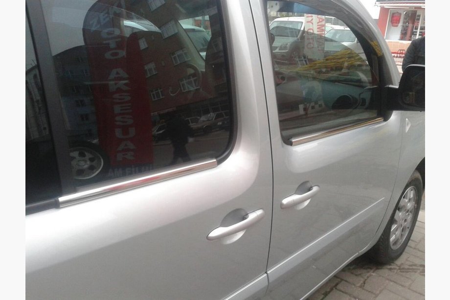 Renault Kangoo 2008–2020 Yttre kromlister runt rutorna (4 st, rostfritt stål) Foto 4