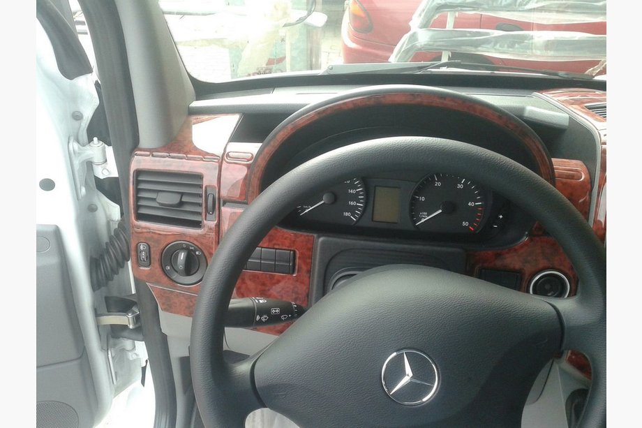 Mercedes Sprinter W906 2006–2018 Instrumentpanelslister (Meric, 50 delar) Foto 10