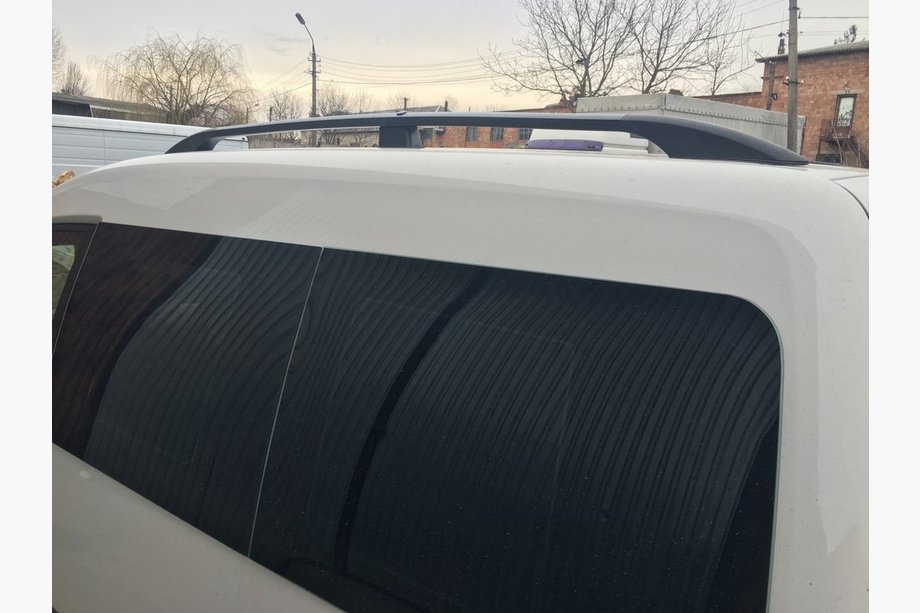 Volkswagen Caddy 2004–2010 Svarta takrails Maxi, metallfötter Foto 3