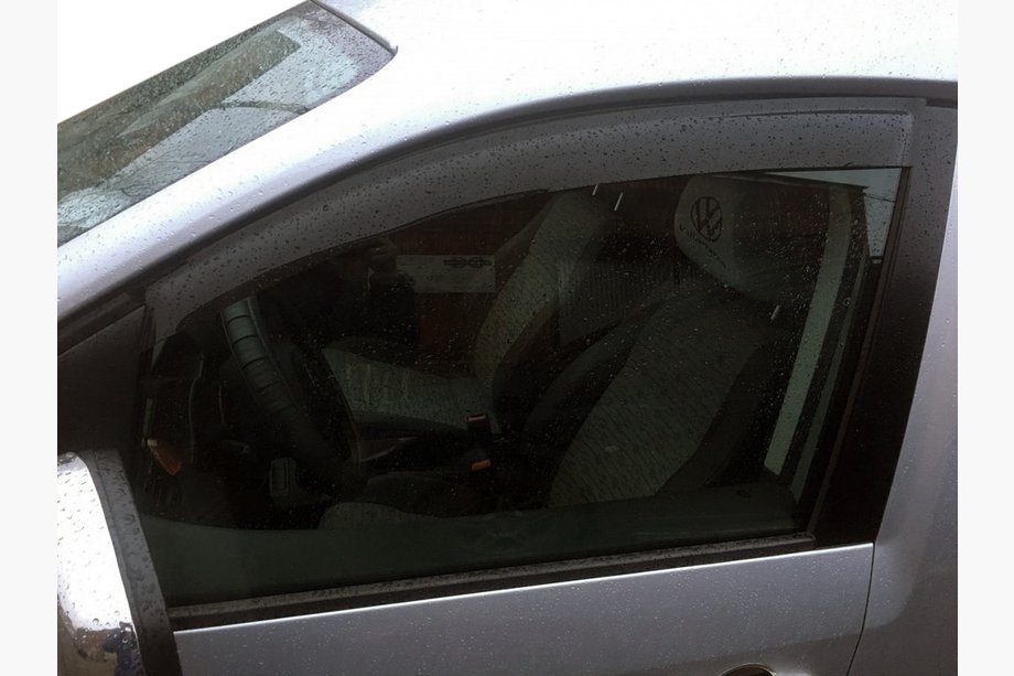 Volkswagen Caddy 2010–2015 Vindavvisare (2 st, Niken) Image