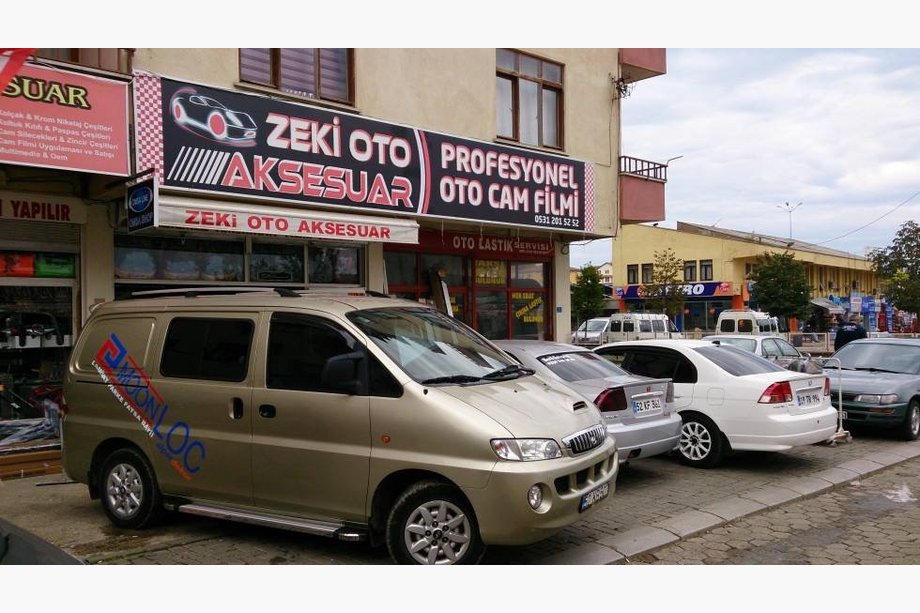 Hyundai H200, H1, Starex 1998–2007 Kromade takrails Monteringsfötter i metall Foto 2