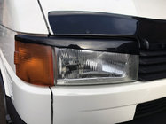 Volkswagen T4 Transporter 1990–2003 Strålkastarögonlock, rak huv (2 st) Blank svart foto 1