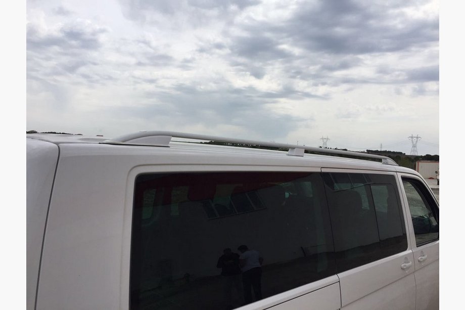 Volkswagen T5 Transporter 2003–2010 Takrails Skyport (vita) Foto 8