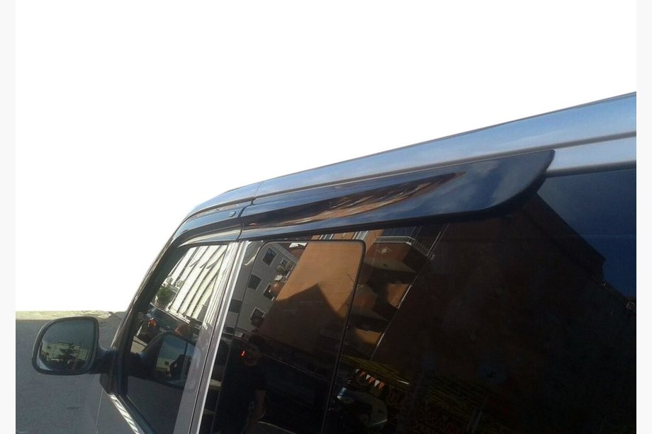 Volkswagen T5 Transporter 2003–2010 Vindavvisare (4 st, DDU-SPORT) Image