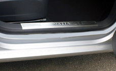 Volkswagen Jetta 2006–2011 Inre instegsskydd (rostfritt stål) 4 st, (utan text), Carmos - turkiskt stål foto 2