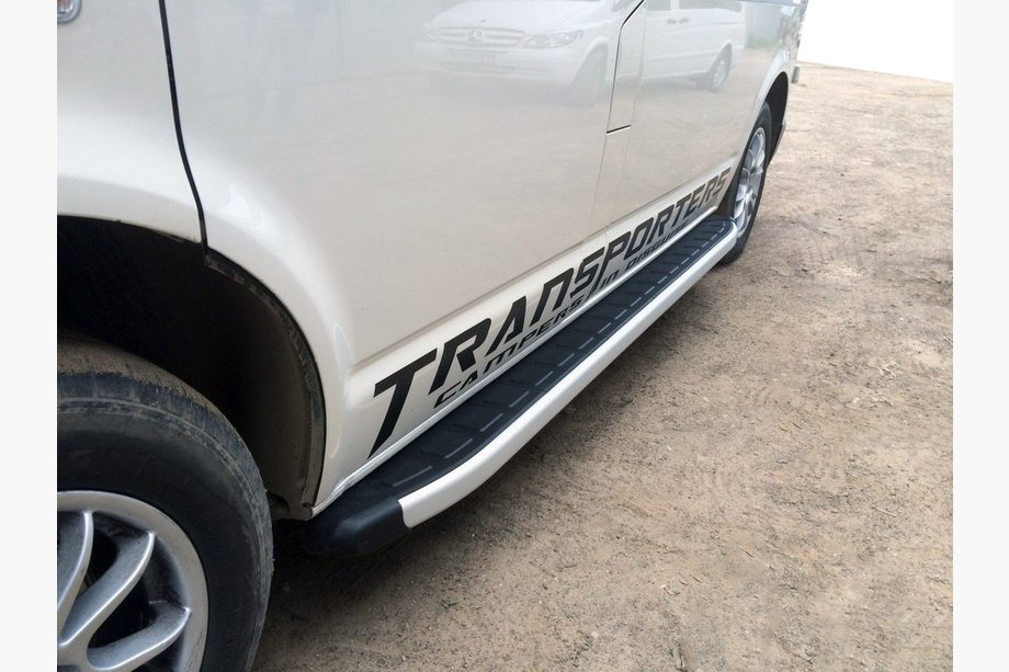 Volkswagen T6 2015–2024 Sidosteg Fullmond (2 st, aluminium) Image