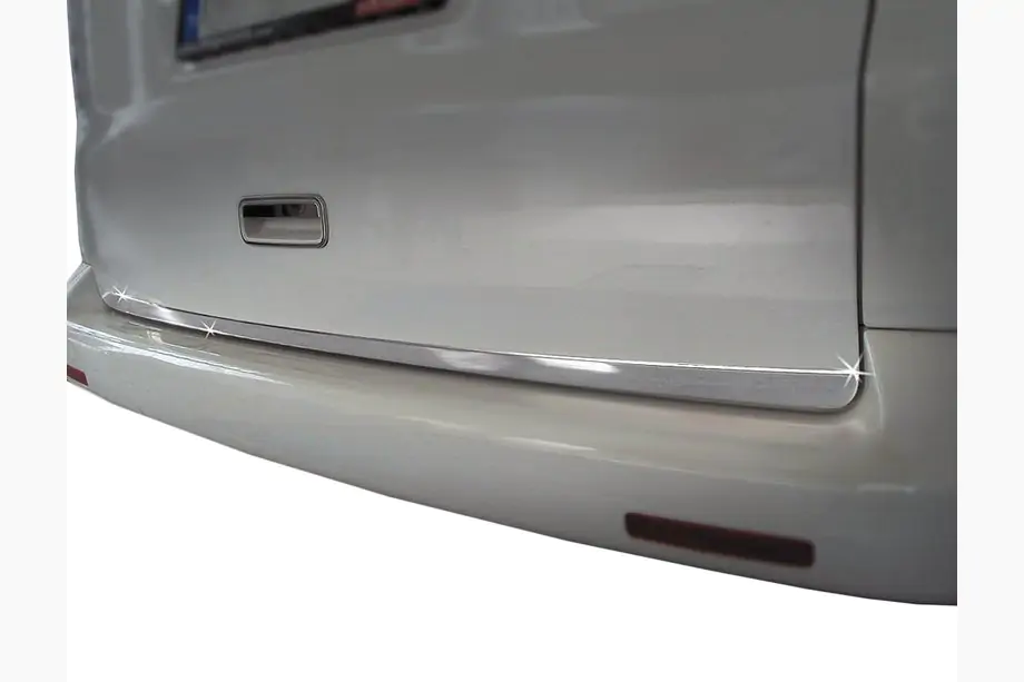 Volkswagen T5 Caravelle 2004–2010 Kromlist till baklucka (rostfritt stål) Foto 1