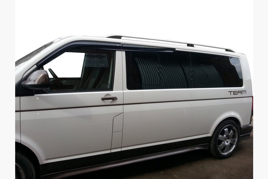 Volkswagen T5 Transporter 2003–2010 Takrails CROWN (matt grå) Foto 2