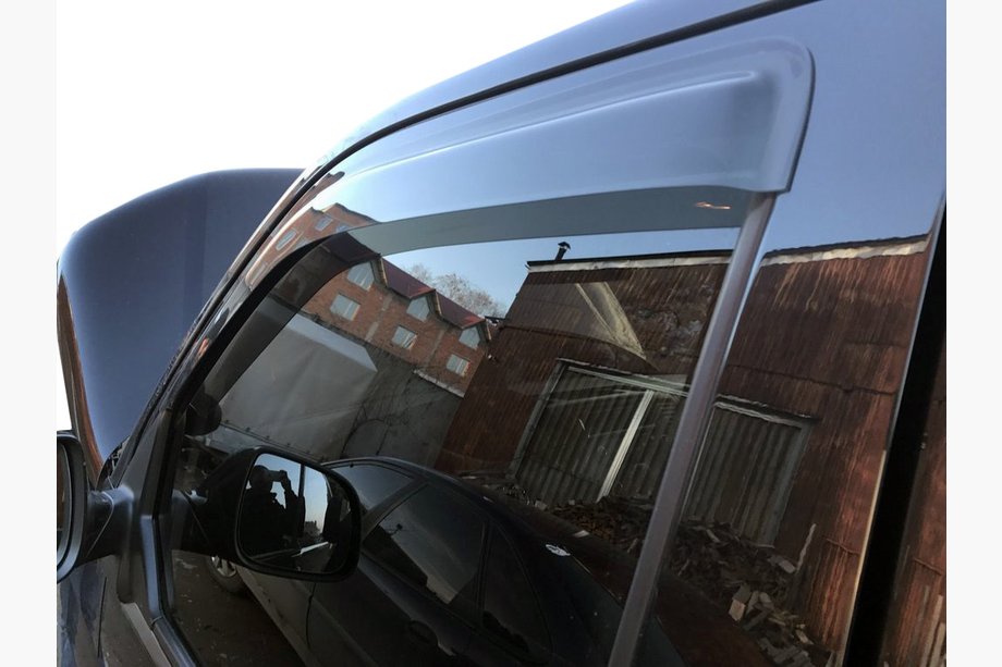 Volkswagen T5 Multivan 2003–2010 Vindavvisare för sidorutor (2 st, Sunflex) Image