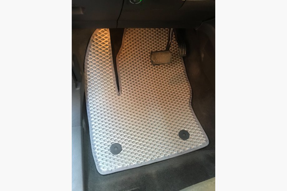 Ford Kuga/Escape 2013–2019 EVA-bilmattor (grå) Image